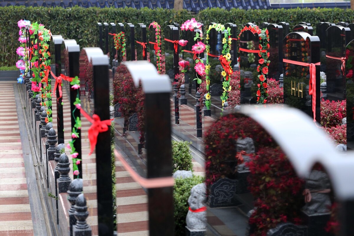 二十年公墓到期怎么处理,公墓使用20年后会怎么样