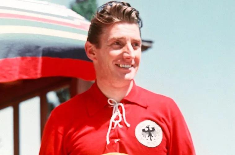 安切洛蒂是不是古典型前腰,十大足球前腰