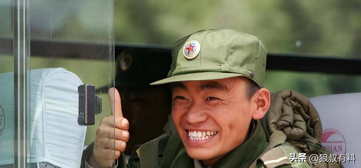 明明油头粉面却偏硬演军人，这7位专业演员告诉你，啥叫铁骨军人