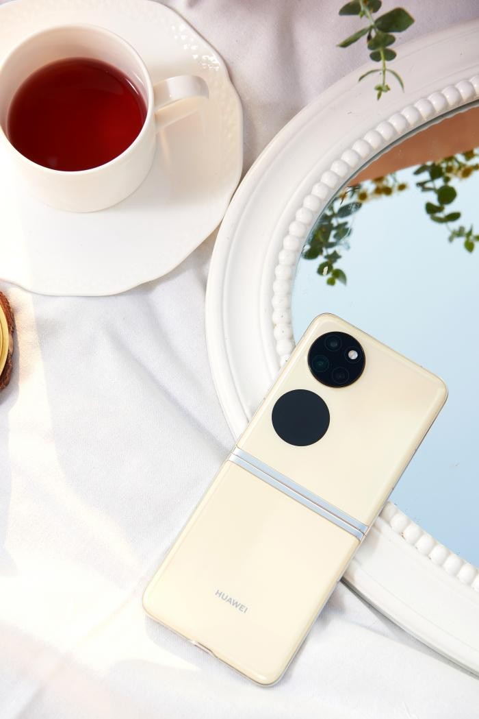 520不知如何送礼？选择华为PocketS组成情侣机，让浪漫超级加倍！