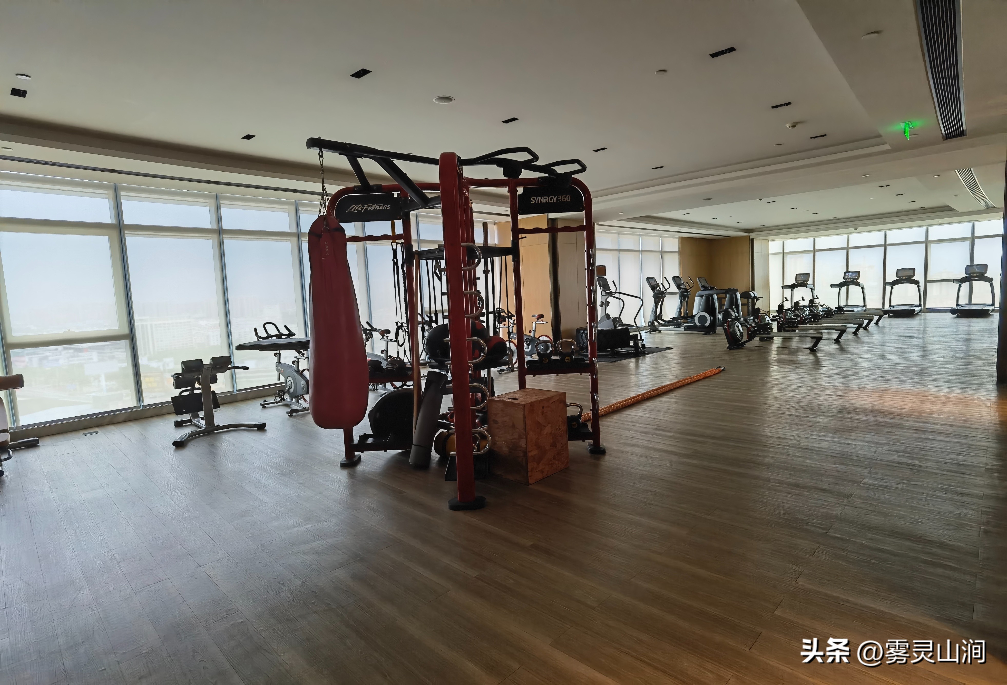 佛山罗浮宫索菲特酒店夜景,佛山罗浮宫索菲特酒店的布局亮点