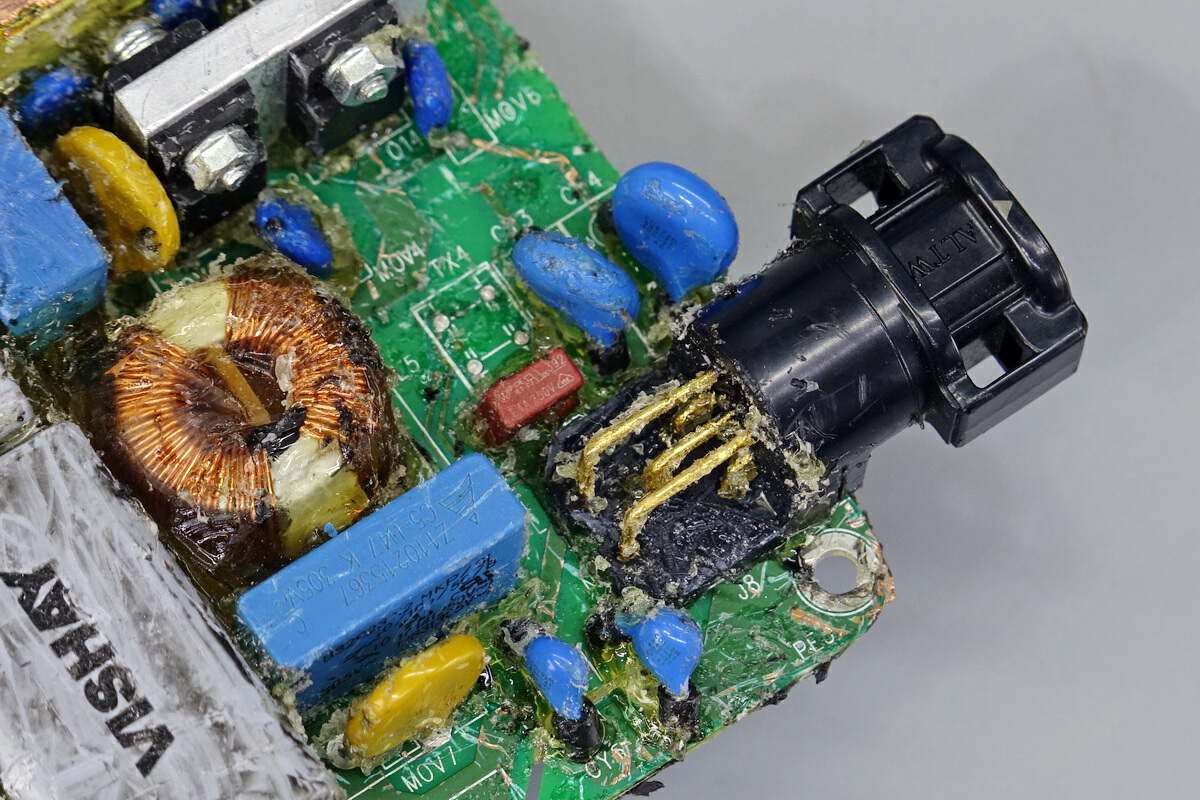 昱能光伏逆变器,昱能逆变器拆解