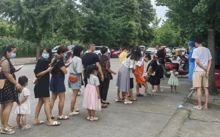 做好疫情防控都江堰在行动,压紧防控责任筑牢安全防线