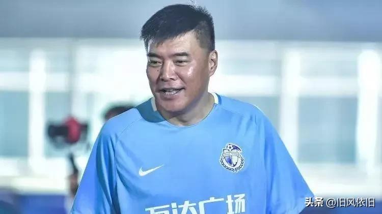 大连万达功勋球员小王涛,大连足球王涛2002