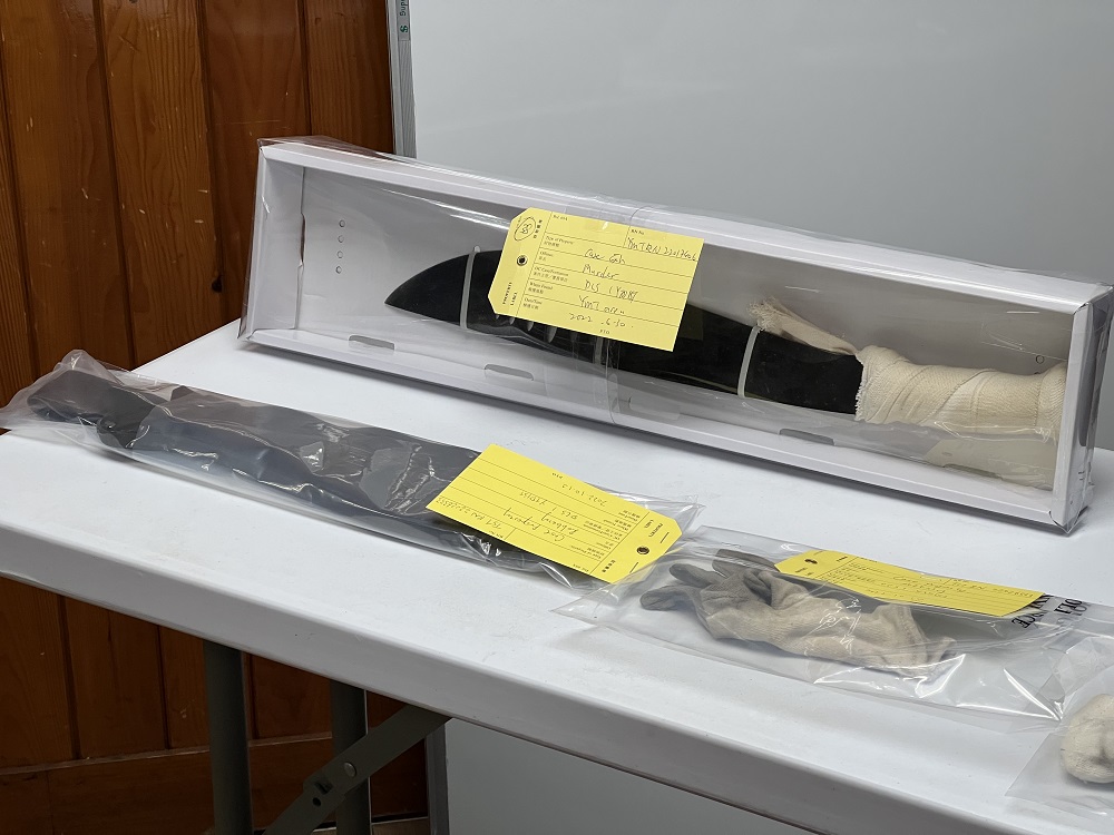 悍匪持刀抢劫巨额珠宝被“天眼”拍到，“南亚兵团”成为香港治安的巨大毒瘤，议员：警方必须加大执法力度