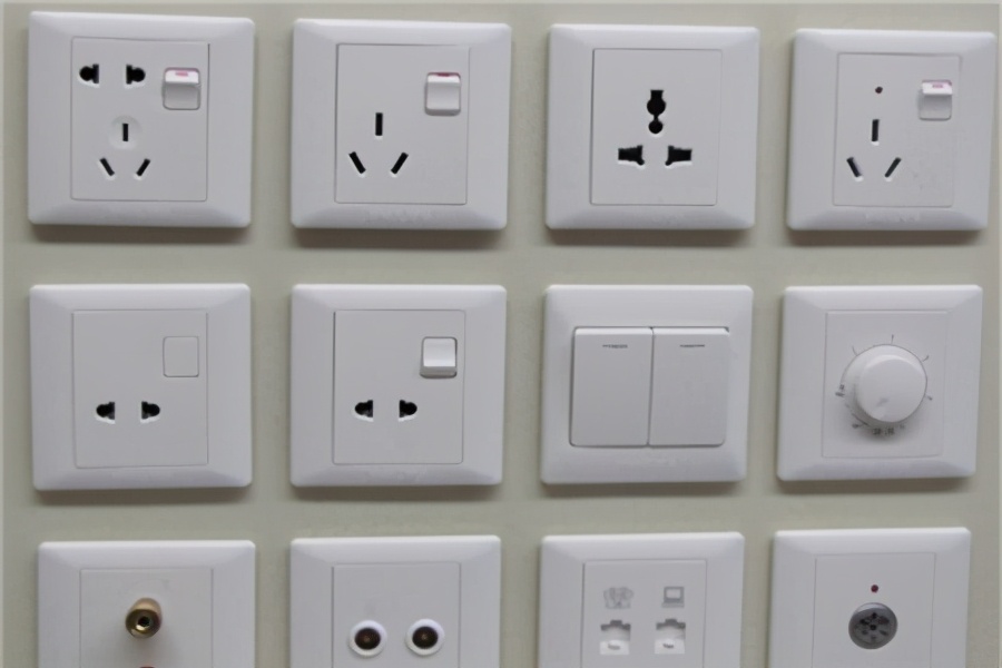 装修买开关插座什么牌子性价比高,家用装修开关插座哪个牌子比较好