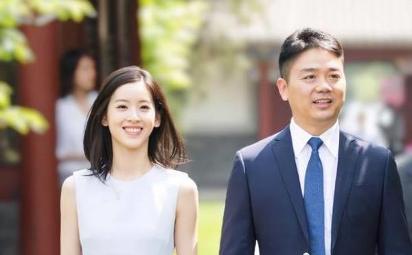 章泽天素颜照终于曝光,章泽天街拍照