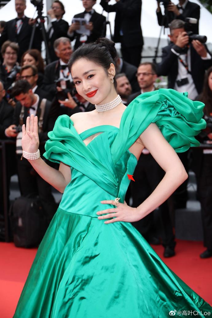 高叶戛纳红毯戴珍珠项链被吐槽,高叶谈戛纳红毯礼服