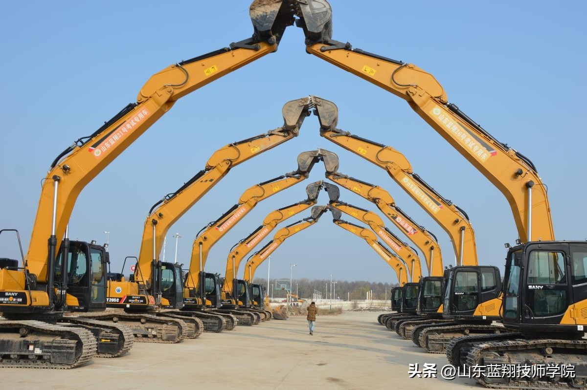 山东蓝翔在山东是什么档次,山东蓝翔排名多少