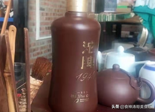 推荐几款性价比高的白酒过年送礼,啥样的白酒好喝还不贵过年送礼