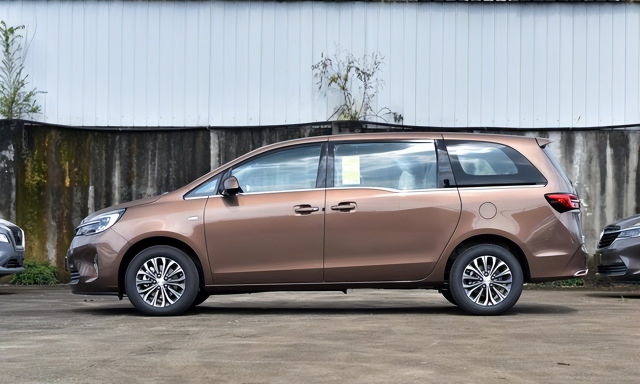 现代库斯途和别克gl8选哪一个,库斯途和gl8哪个零百加速快