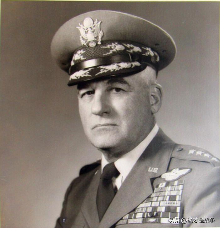 金门炮战，美军准备用*弹核**轰炸厦门，毛主席说：此招可破解