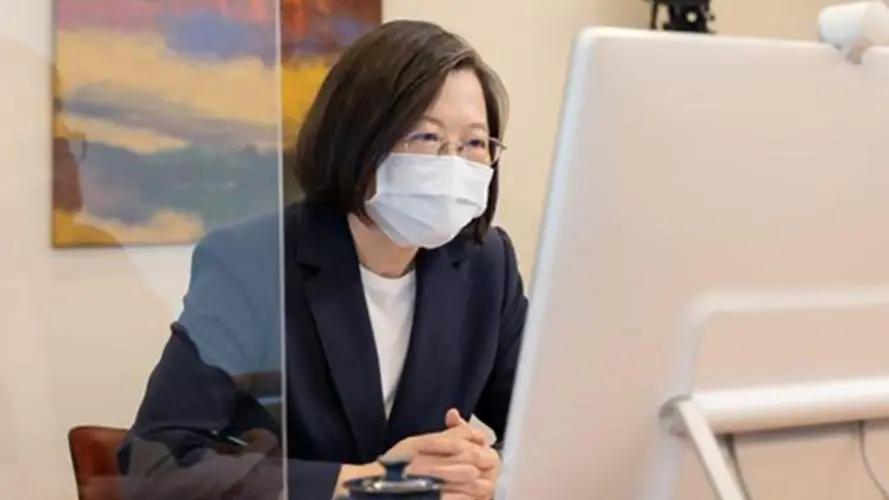 四川地震，美驻华大使态度突变，蔡英文致电慰问，向大陆伸出援手