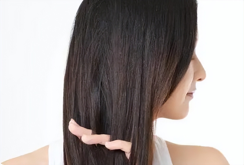 经常用指甲粉染发会致癌吗,有人说经常染发会致癌是真的吗