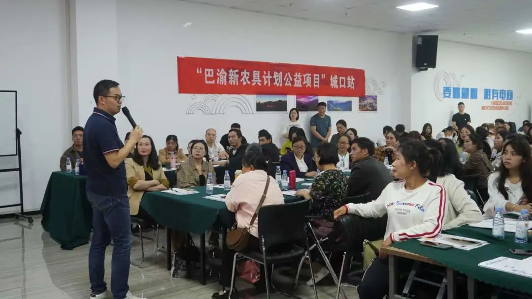 5天四夜翻山越岭,5天来回4000公里