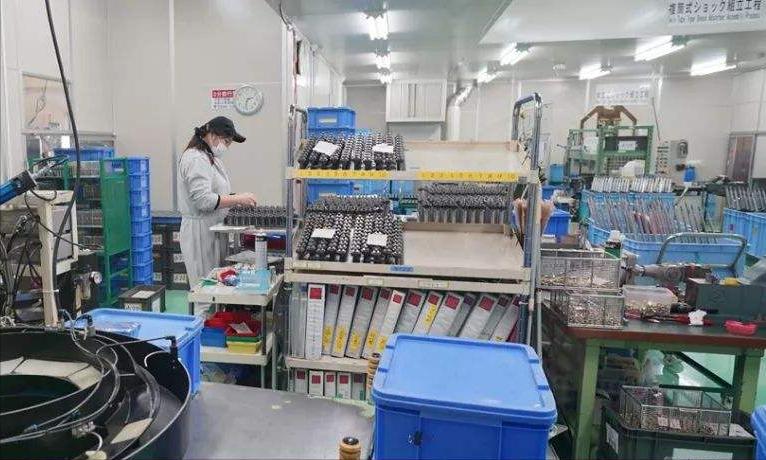 在日本打工的中国人,女的被*辱侮**后跳楼,男的断三根手指投诉无门