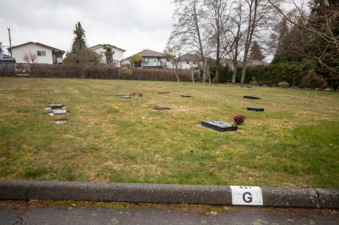 加拿大温哥华墓地,25年房价上涨