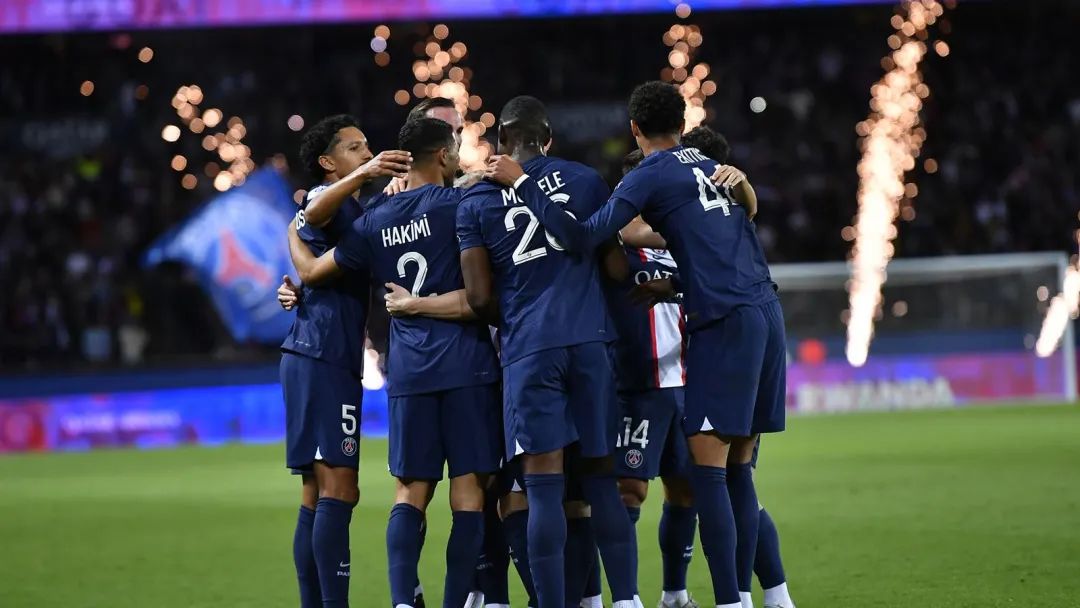 梅西任意球绝杀内马尔,梅西任意球破门法甲