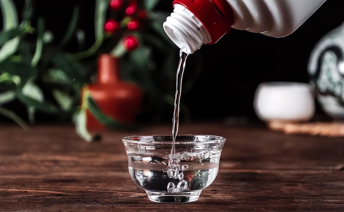 贵州人只喝酱香型白酒吗,贵州人喝茅台吗