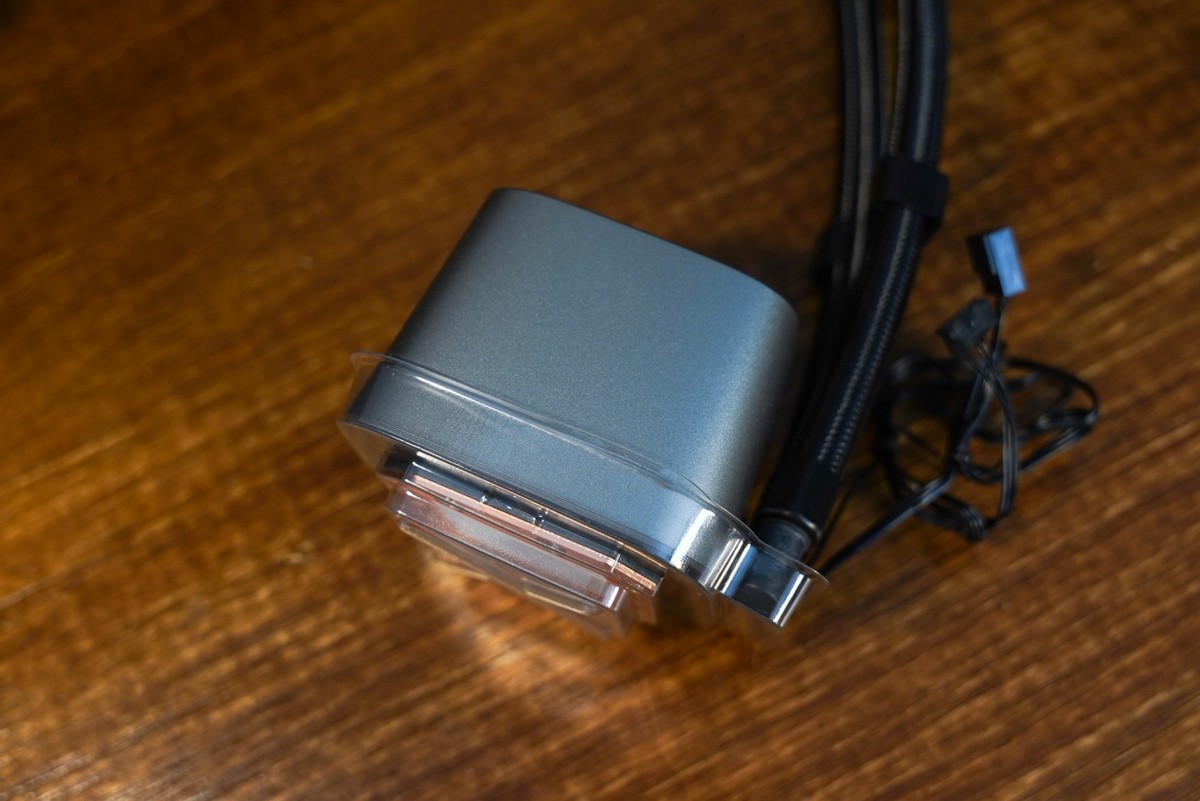 九州风神冰堡垒360青春版水冷测评,九州风神堡垒240rgbv2水冷散热器