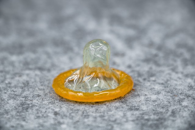 大、中、小号的避孕套，使用起来区别很大吗？男女都别羞于了解