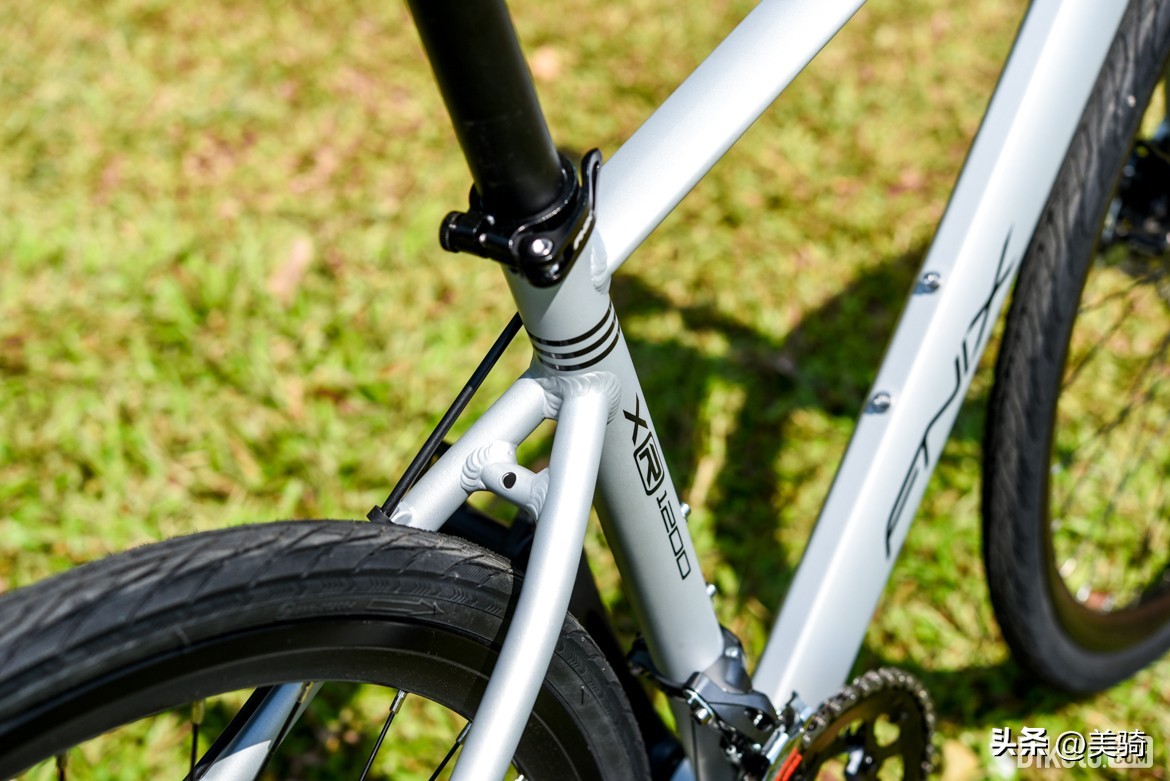 19款三阳火凤凰fnx150评测,19款三阳火凤凰fnx150测评