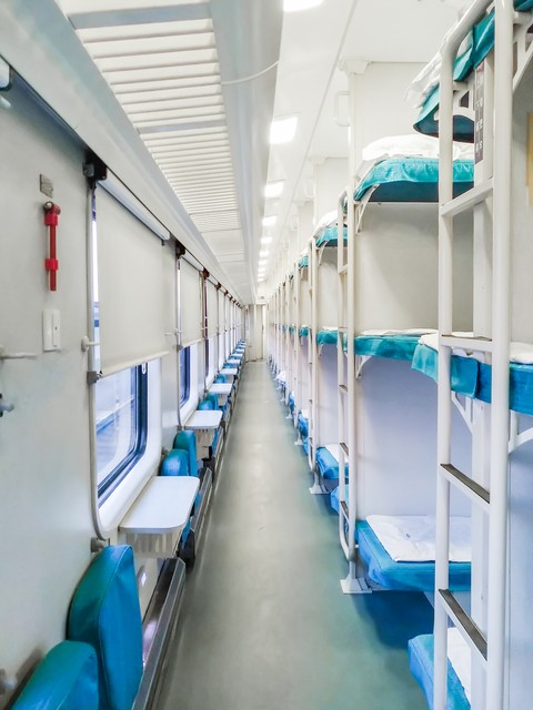 动车卧铺票价格是浮动的么,铁路12306卧铺显示的票价