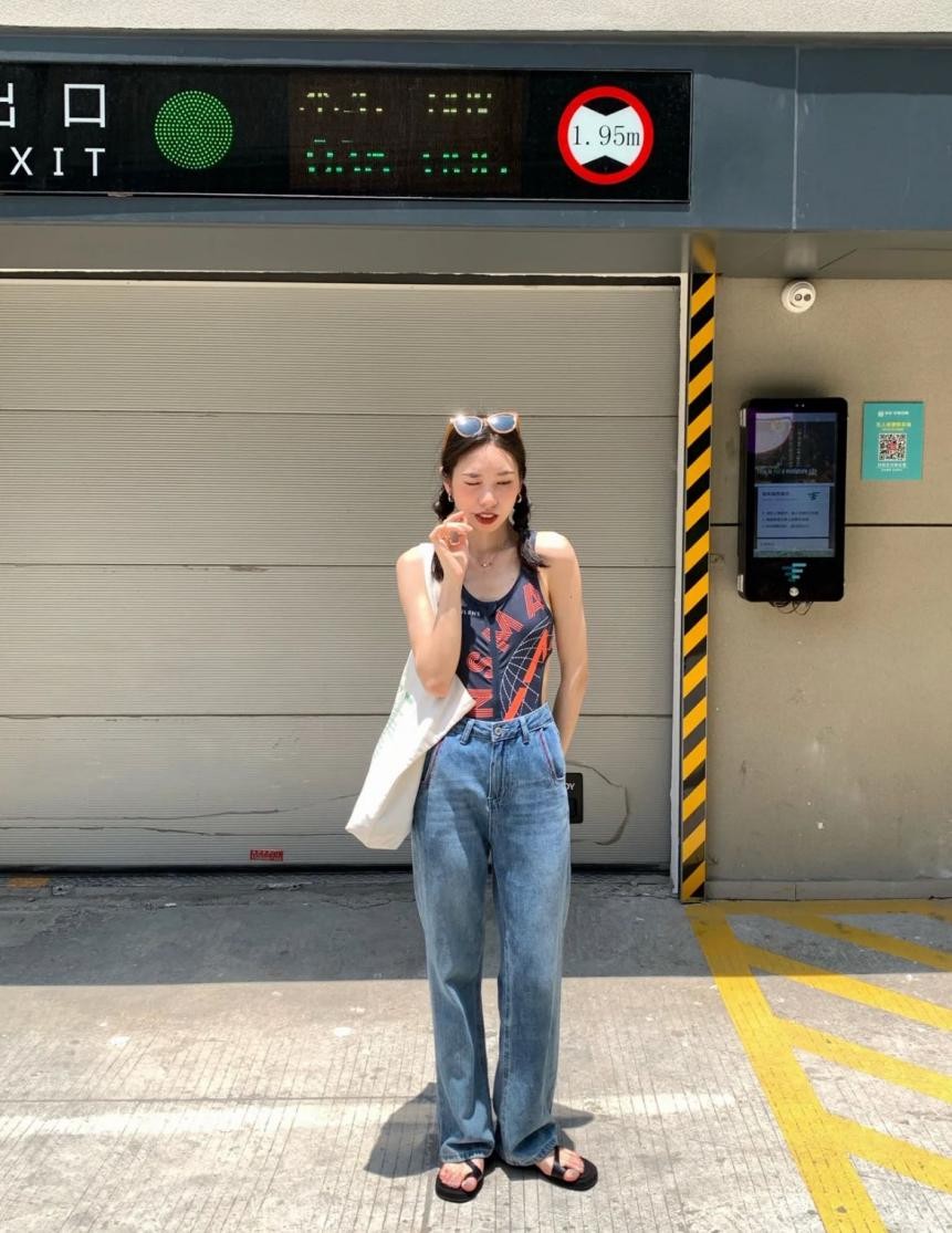 泳衣外穿露腰风格,泳衣外穿是今年夏天的新潮流