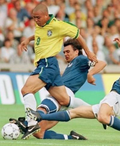 卡纳瓦罗巅峰有多强意大利,卡纳瓦罗罗纳尔多