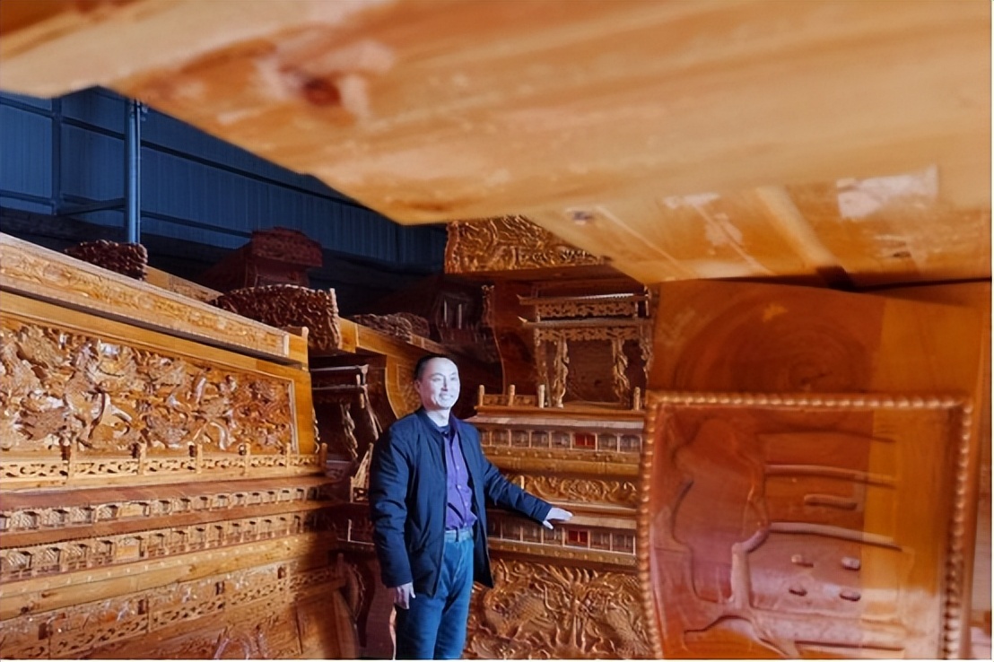 农民老木工做棺材视频,山西农民大哥做棺材