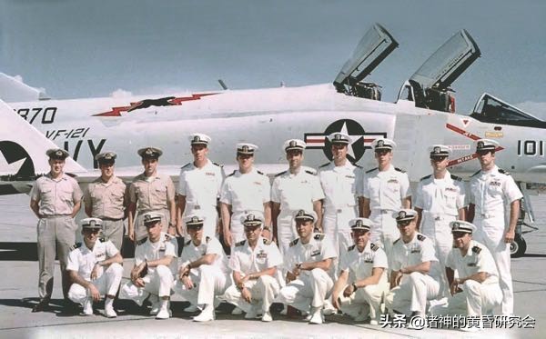 “变色龙”中队的故事-美国海军TOPGUN的前世今生