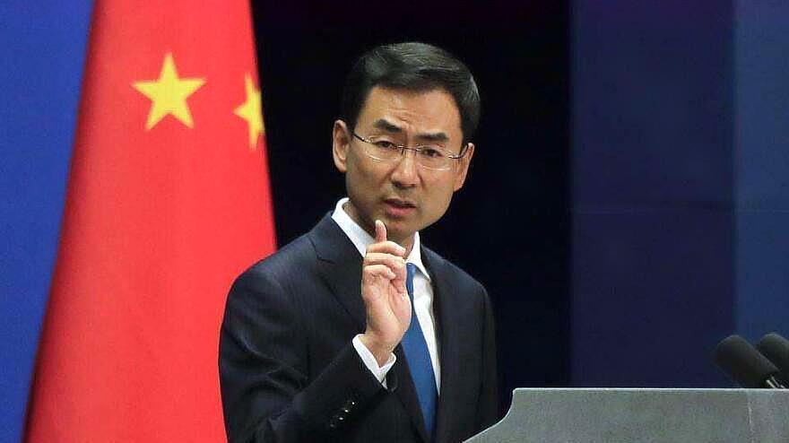 端碗吃饭放下碗就骂娘,端碗吃饭放下筷子骂娘是什么意思