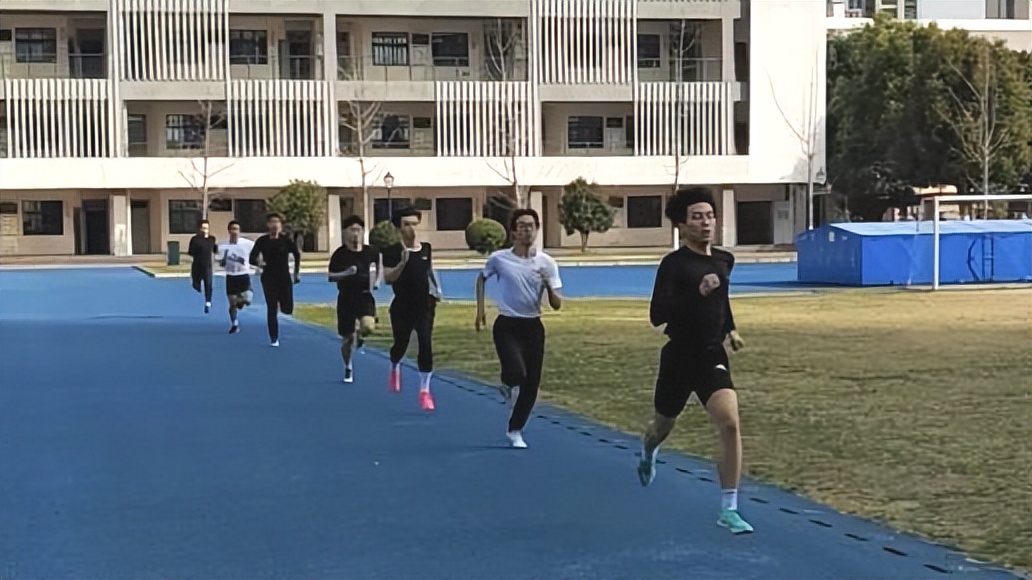 体育创新展示,体育特色课程开发与实施心得体会