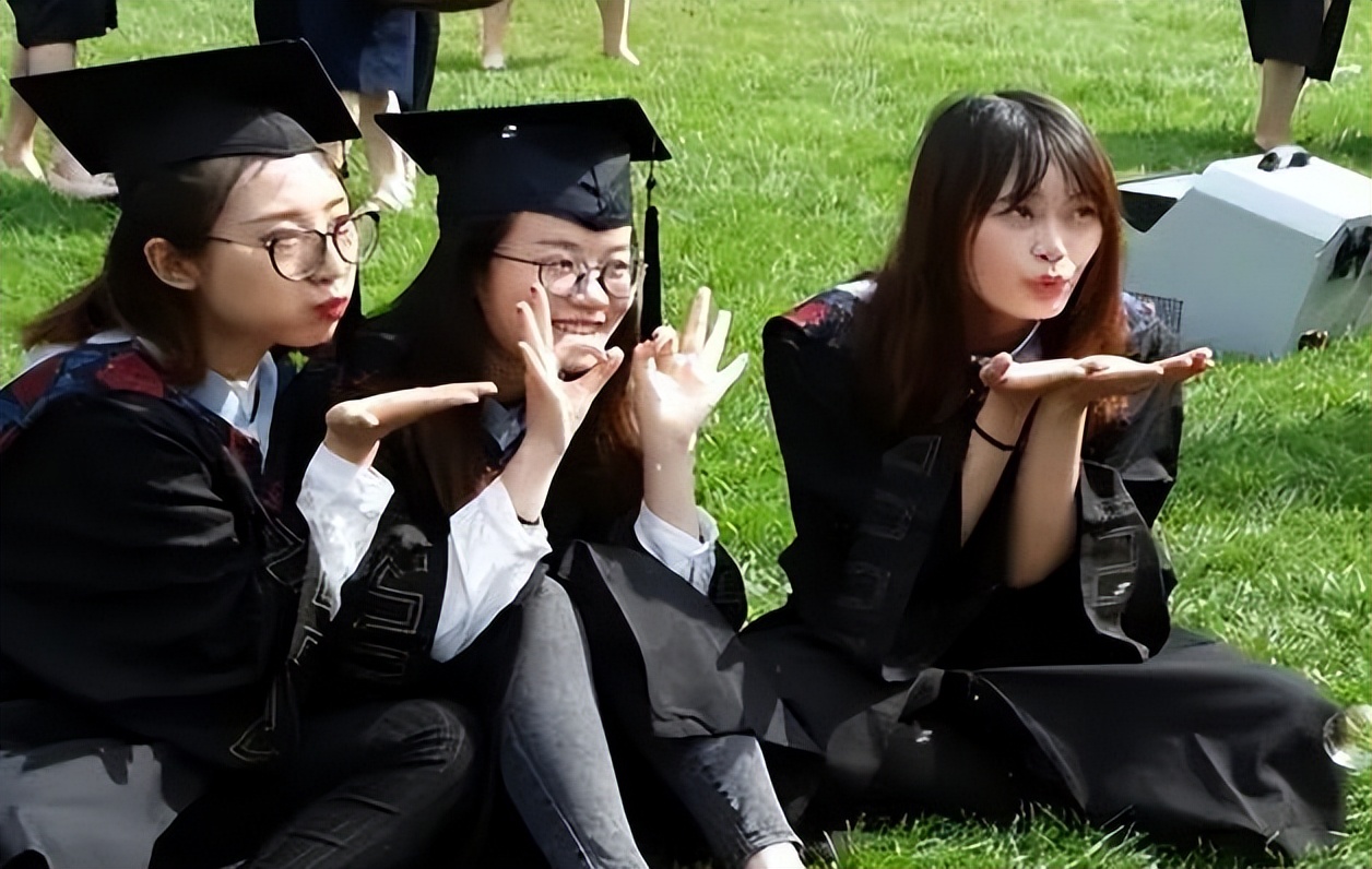 专科生算得上是大学生吗,专科生到底算不算大学生