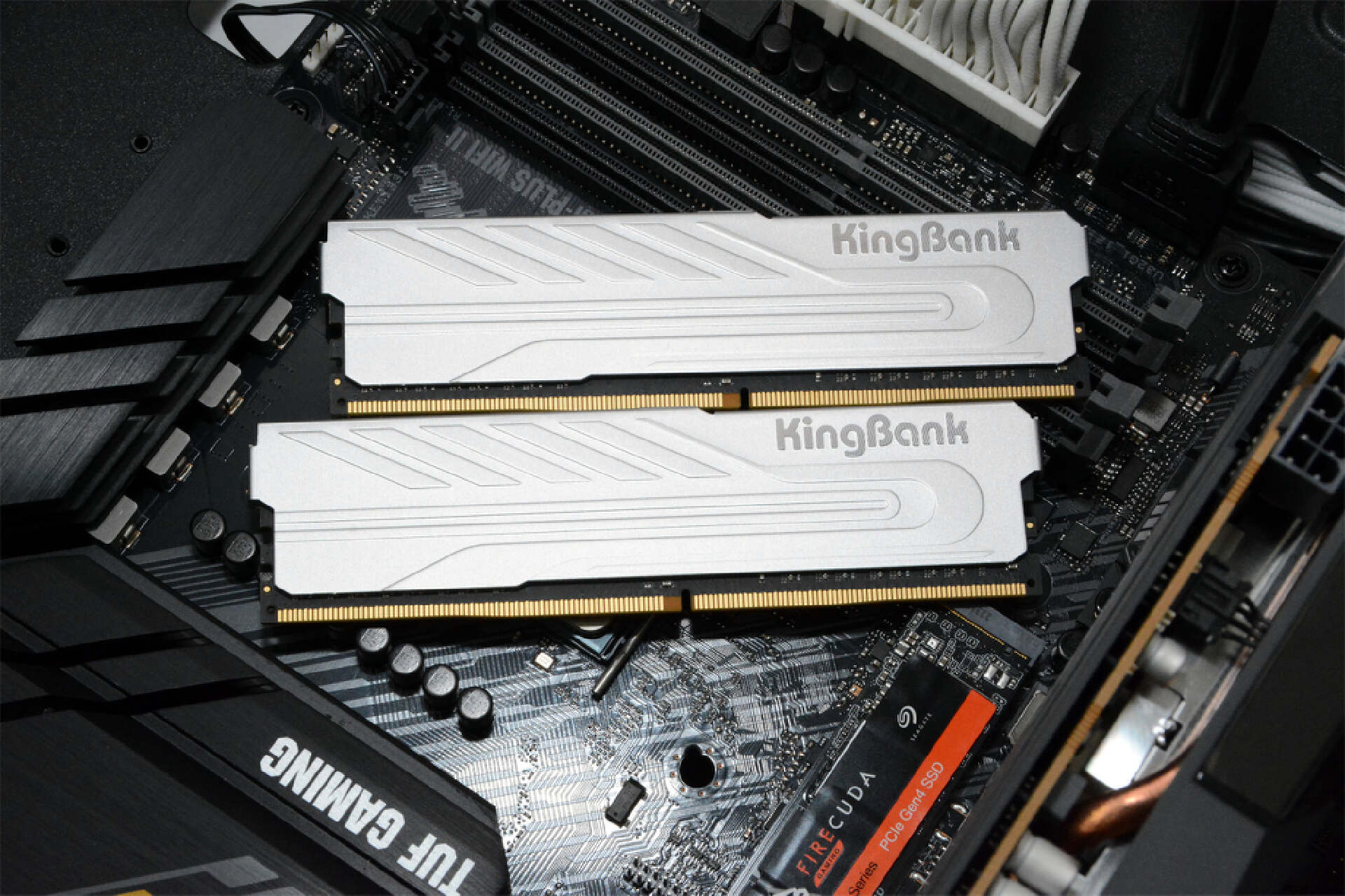 比金百达银爵更好的内存,金百达银爵3200内存条值得买吗