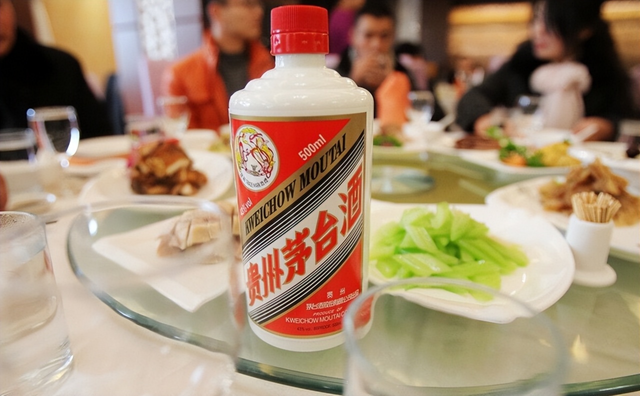 男人醉酒后的行为表示什么,男人喝醉后会做出什么样的行为