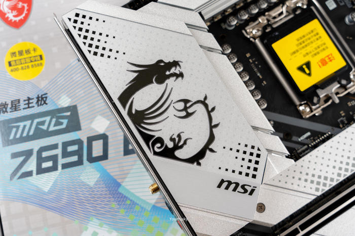 微星z690刀锋可以用1070ti吗,微星z690刀锋钛对比吹雪