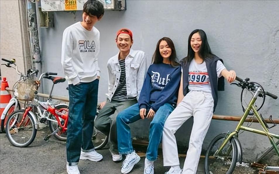 烫手山芋成了市场香饽饽，年轻人为啥如此钟情斐乐？