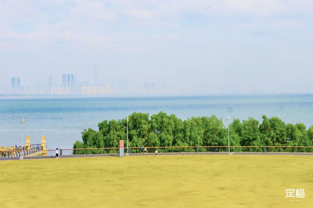 不输大小梅沙！深圳这片海太惊艳