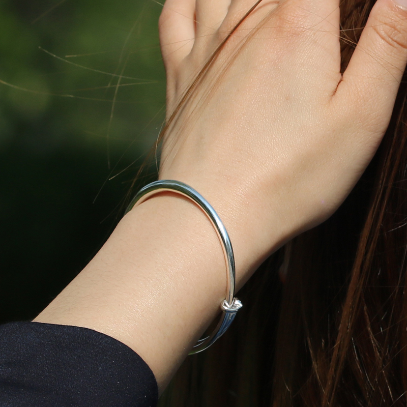 他18岁送我一束野花，我22岁拒绝了他的钻戒