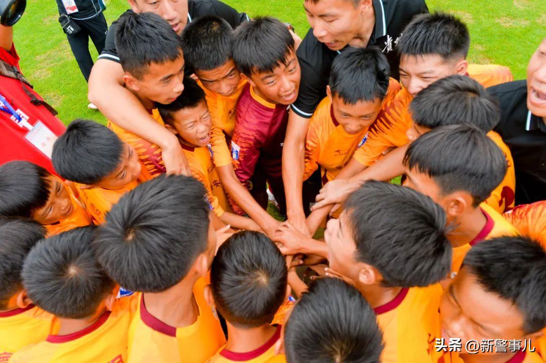 面向太阳追着光,追逐太阳追逐希望