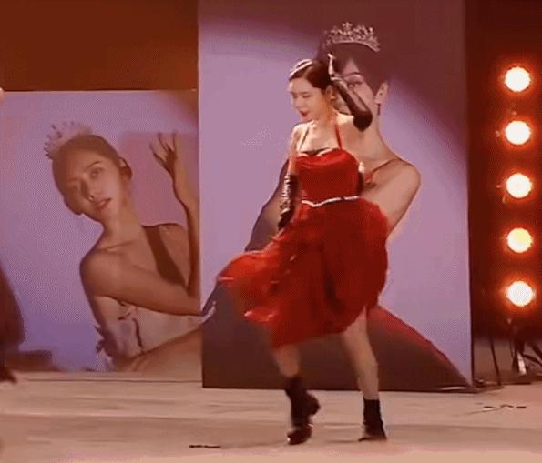 浪姐秋瓷炫跳舞,唱跳双废