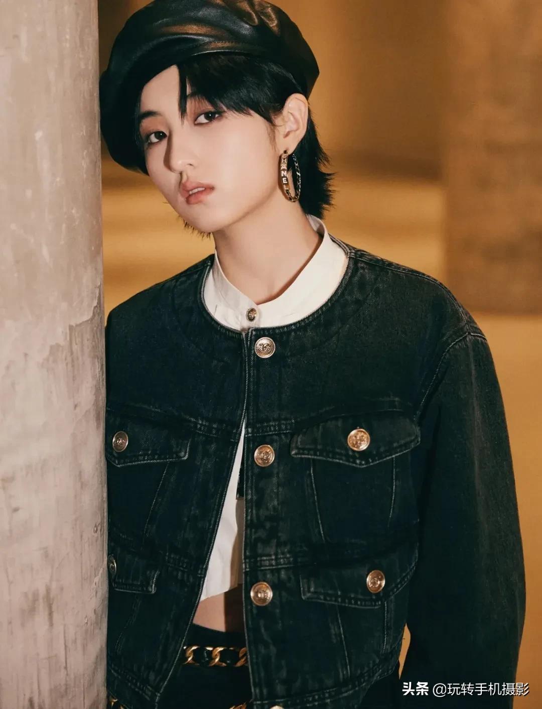 冬天戴帽子自拍怎么拍照好看,冬天戴帽子室外拍照姿势大全