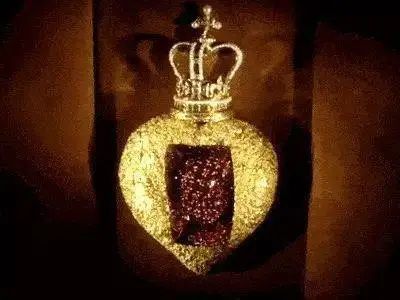 在无情的世界里有情的活着,在无情的世界里有份牵挂