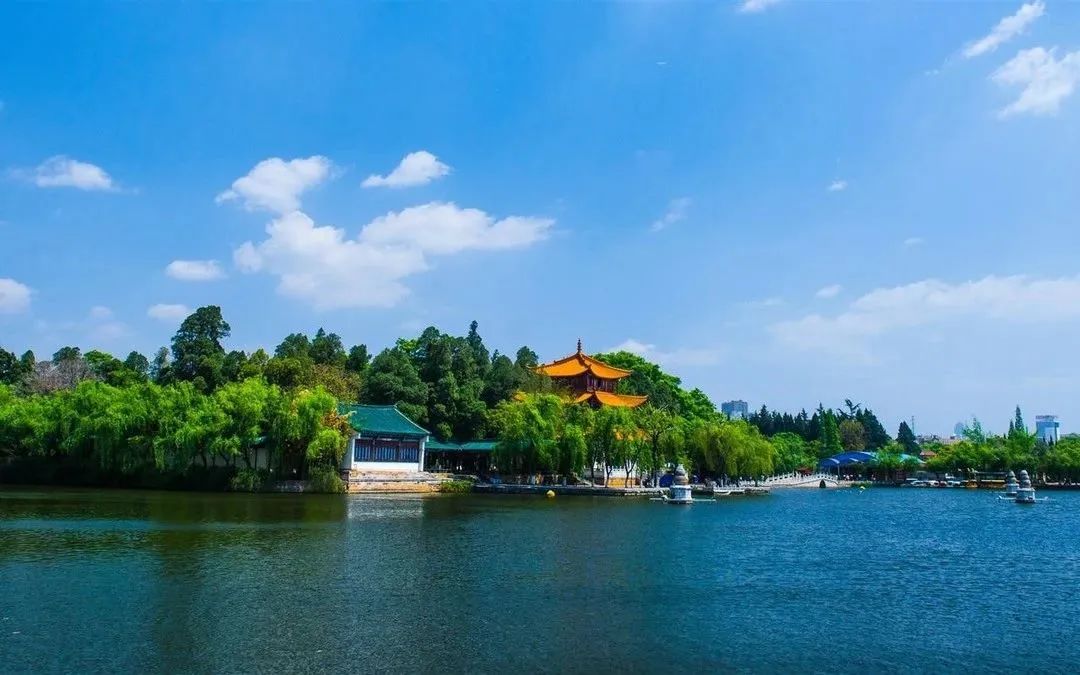 云南昆明有哪些景点值得去,云南昆明旅游必去十大景点