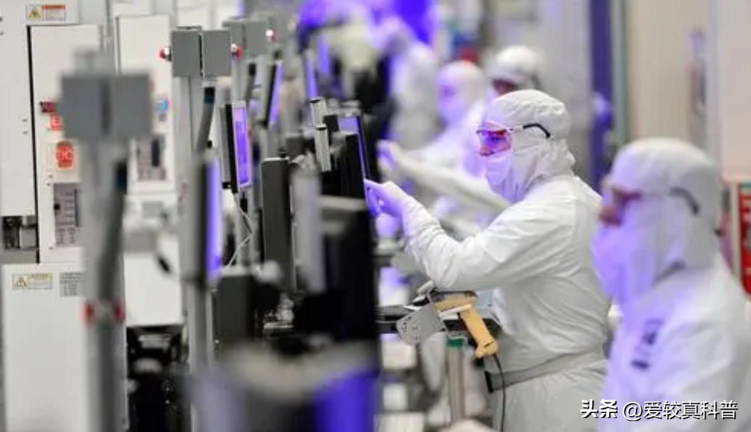 狠砸2800亿，逼迫全球芯片巨头站队！美国“芯片法案”在搞什么鬼