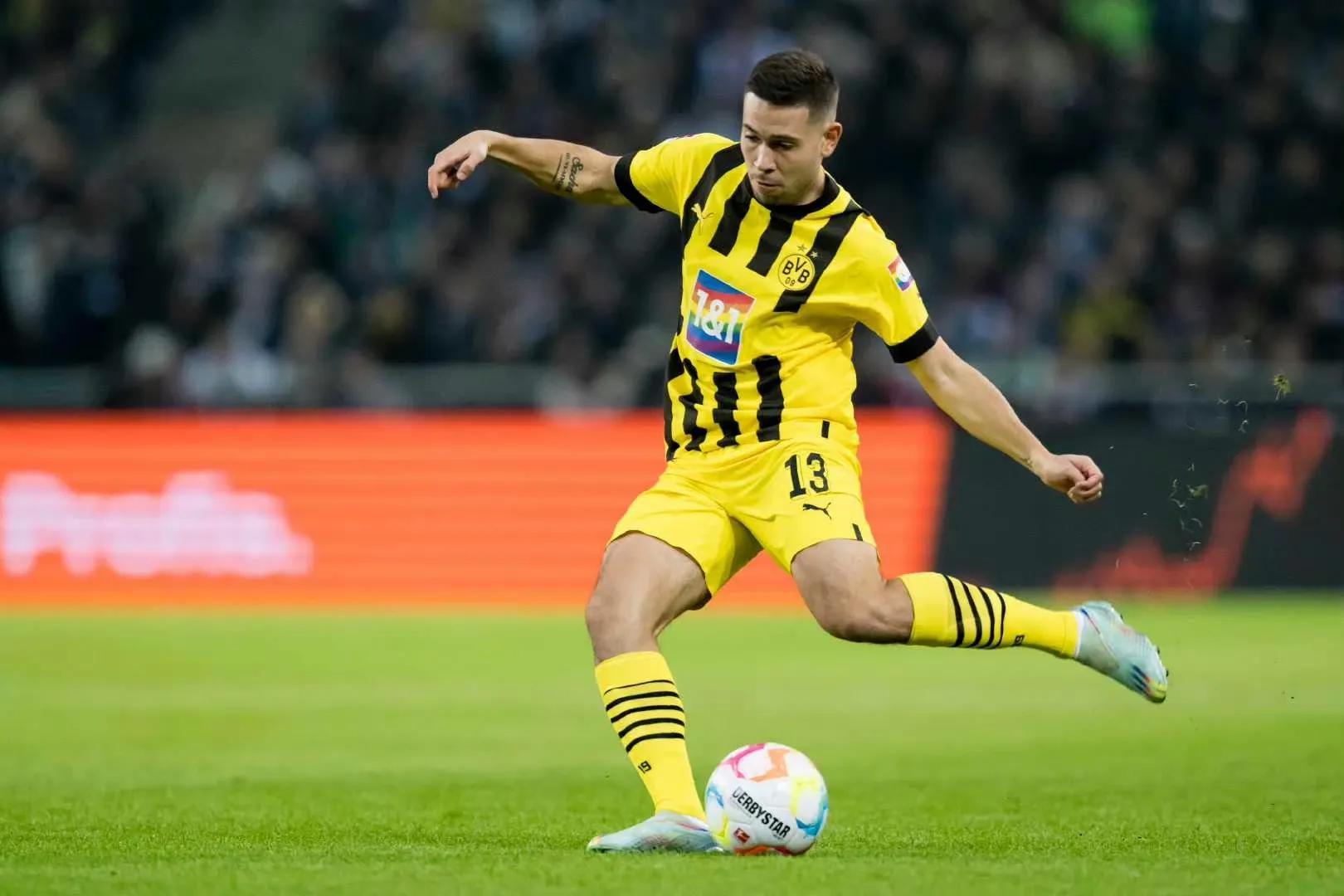 这套阵容打欧冠能进8强吗？梅西，本泽马，京多安，拉莫斯，坎特