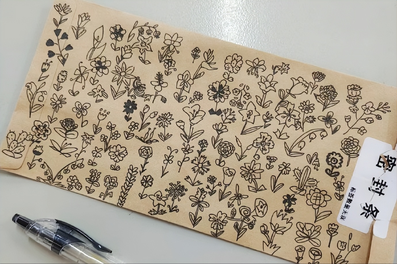 当监考老师无聊写卷子,当学生考试时监考老师在干嘛