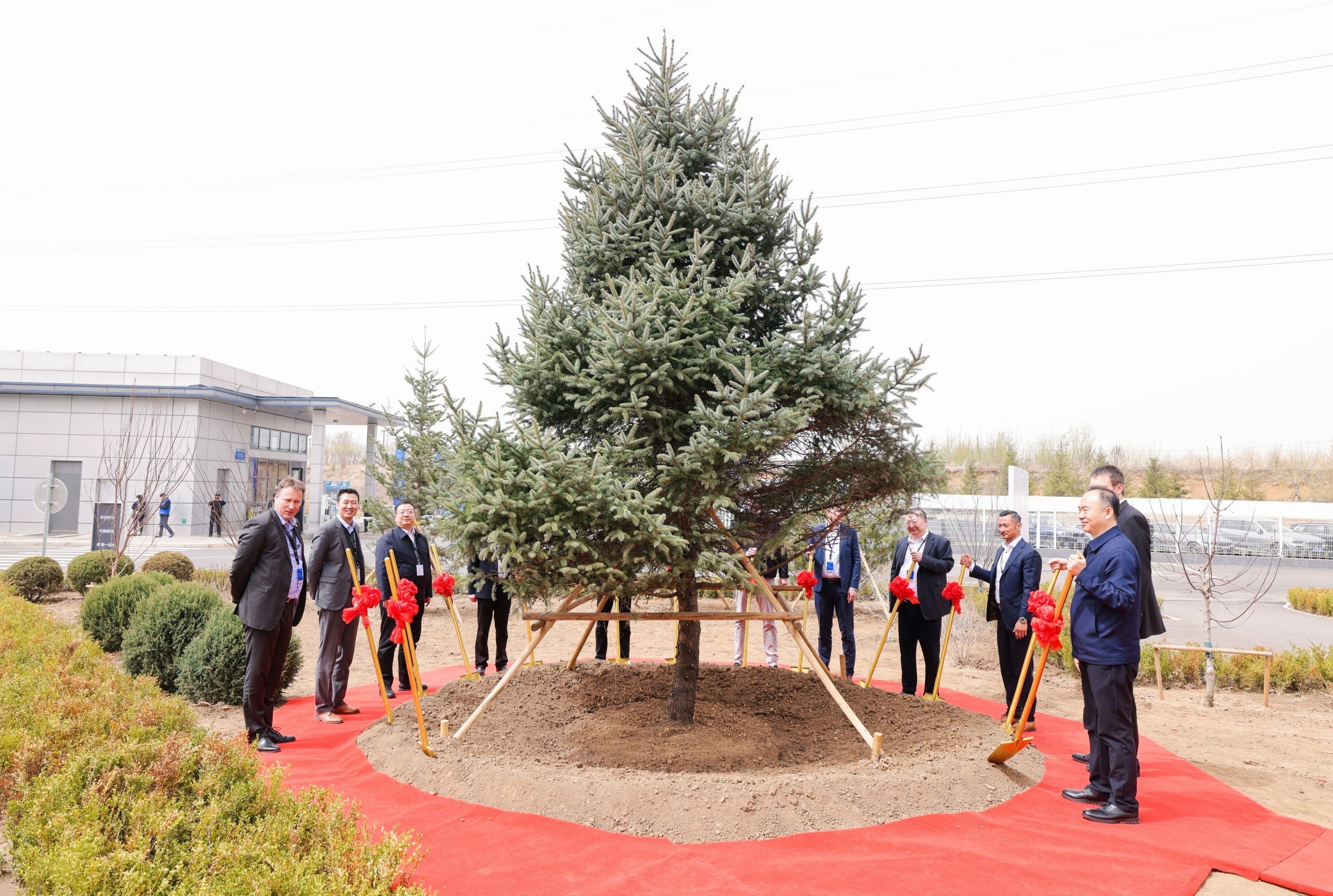 项目建设汇报硕果累累,名华模塑大东工厂开业庆典