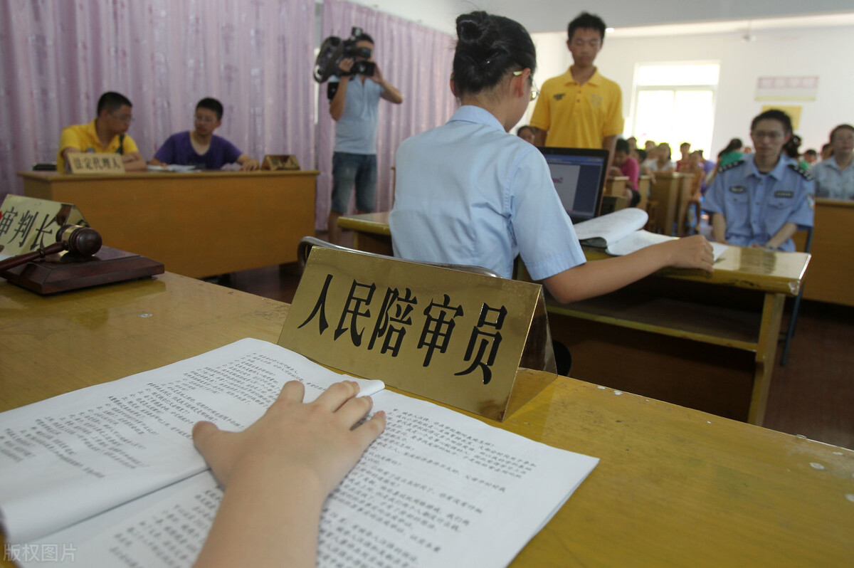 孕妇上夜班打瞌睡被开除,怀孕早期上通宵夜班有影响吗